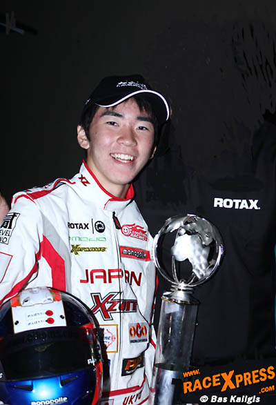 Ukyo Sasahara in zee met VPD